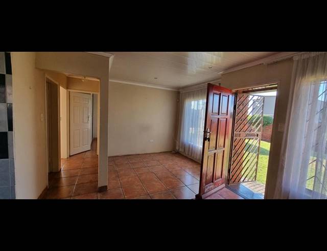 2 BEDROOM HOUSE FOR SALE IN DAWN PARK